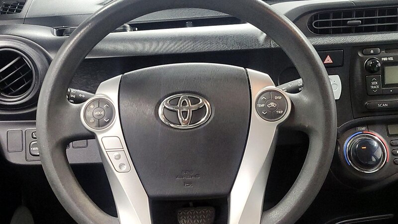 2014 Toyota Prius c One 10