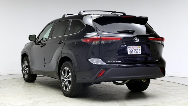 2023 Toyota Highlander XLE 2