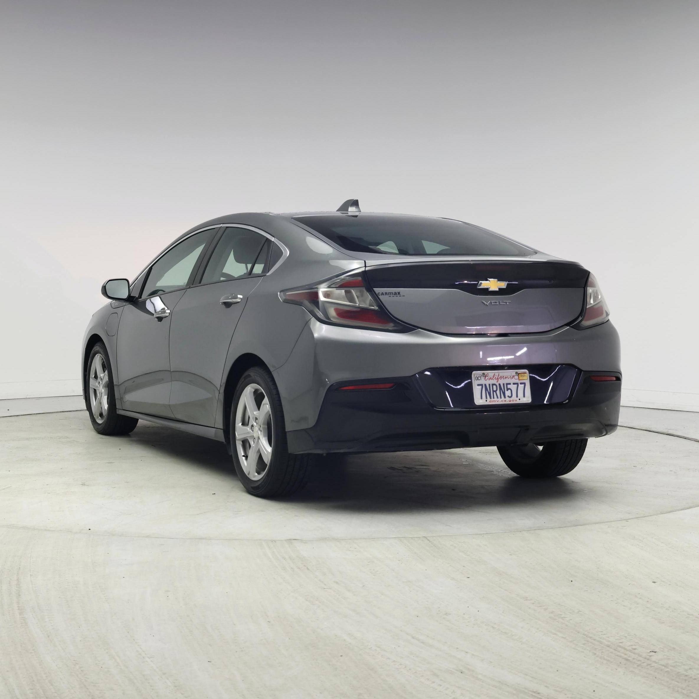 Thumbnail: 2016 Chevrolet Volt - 2