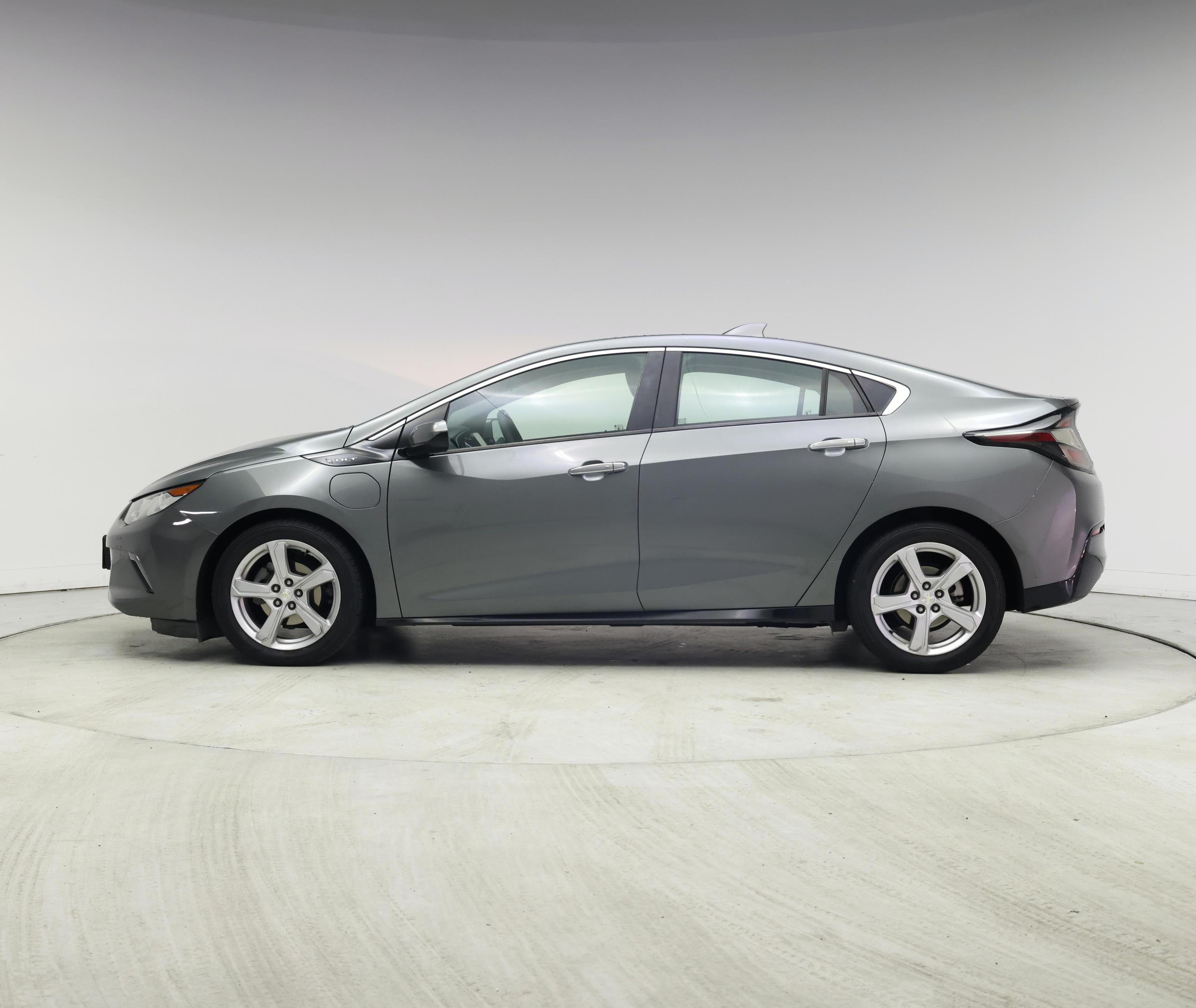Thumbnail: 2016 Chevrolet Volt - 3