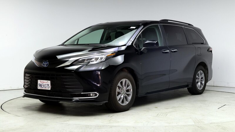 2023 Toyota Sienna XLE 4