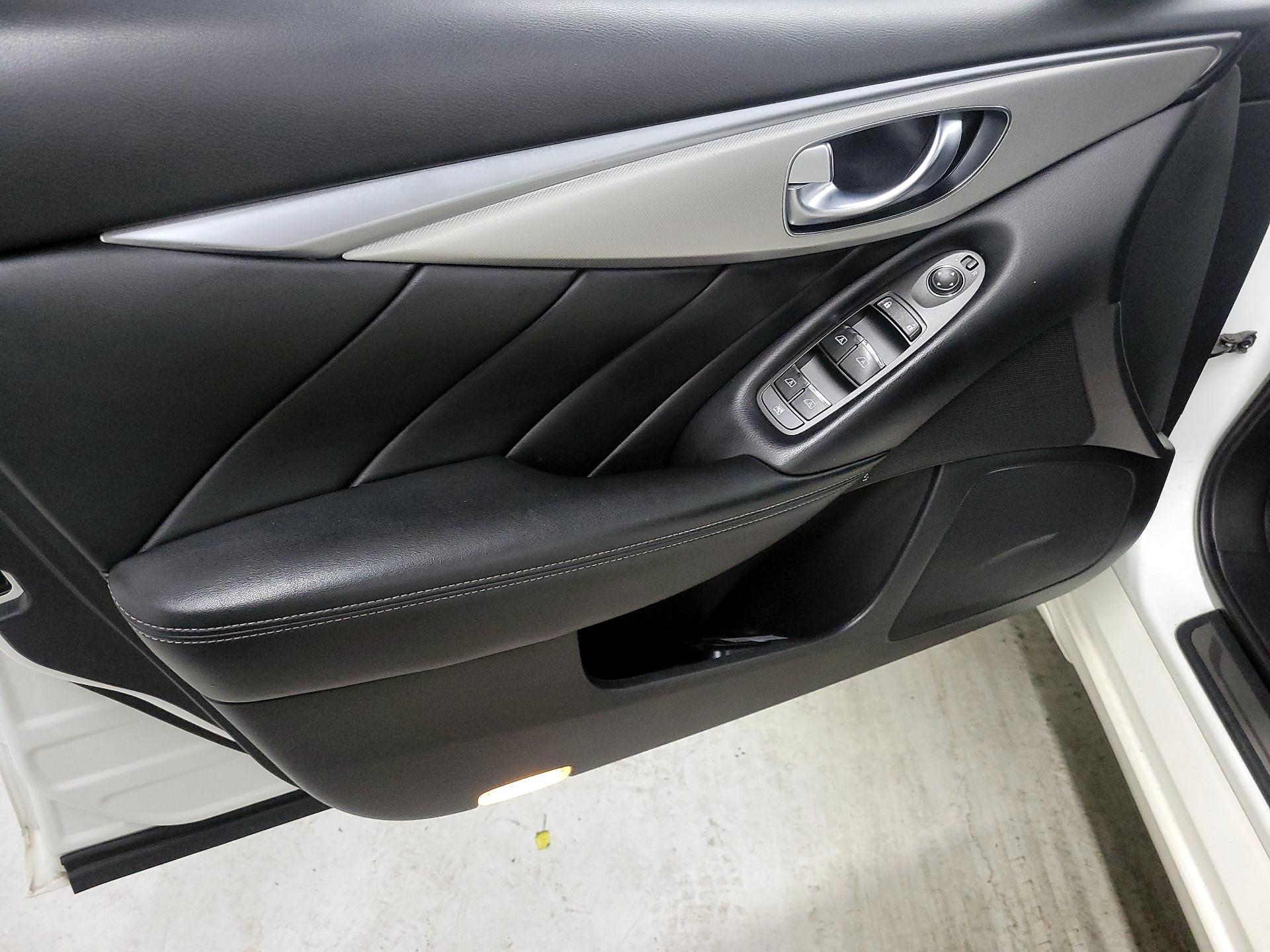 Thumbnail: 2020 INFINITI Q50 - 12