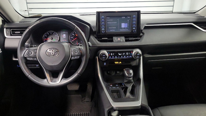 2019 Toyota RAV4 XLE Premium 9