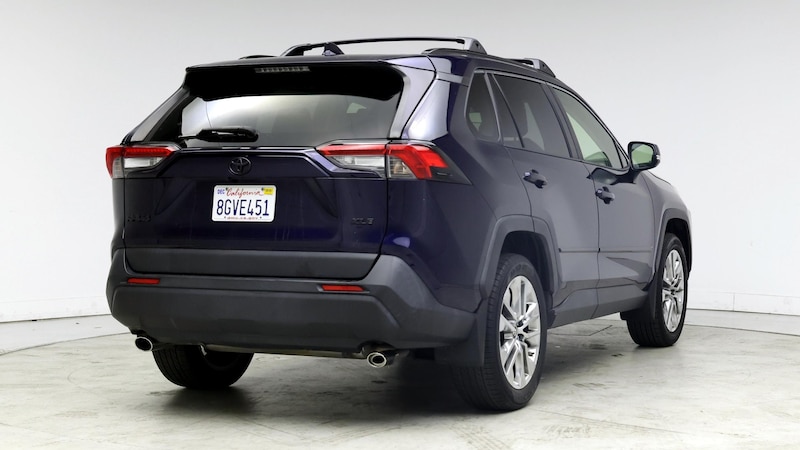 2019 Toyota RAV4 XLE Premium 8