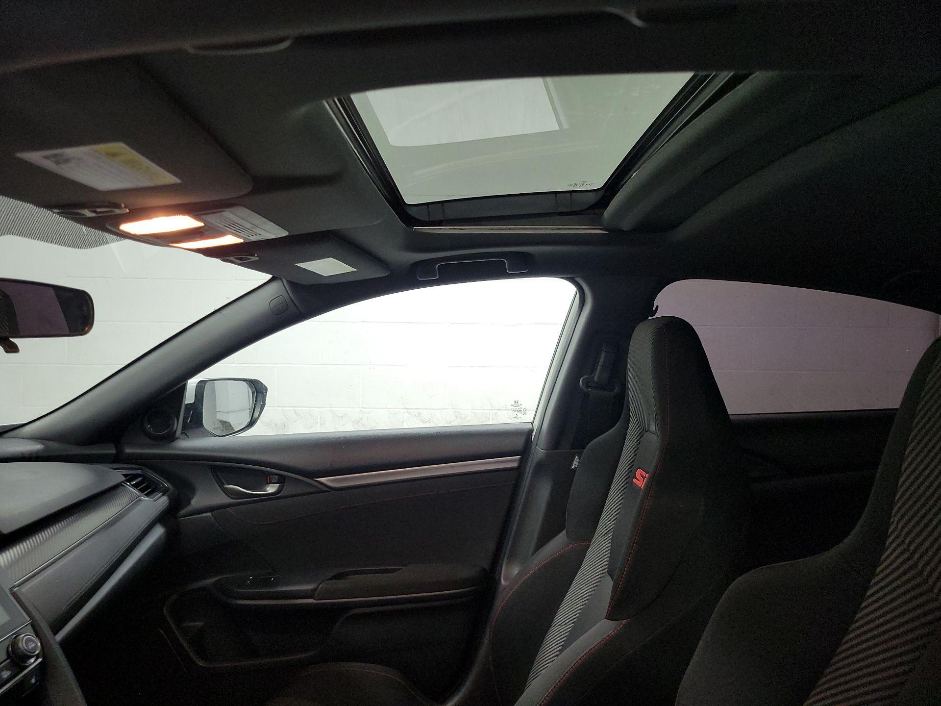 Thumbnail: 2017 Honda Civic - 17