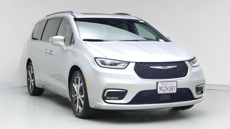 2022 Chrysler Pacifica Pinnacle Hero Image