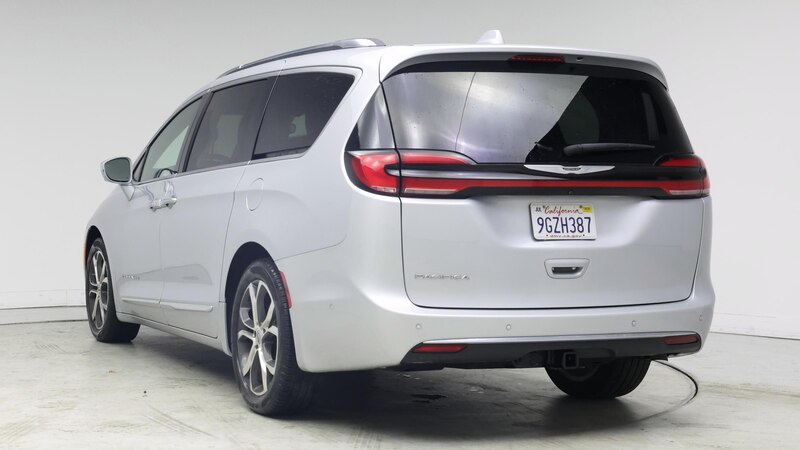 2022 Chrysler Pacifica Pinnacle 2
