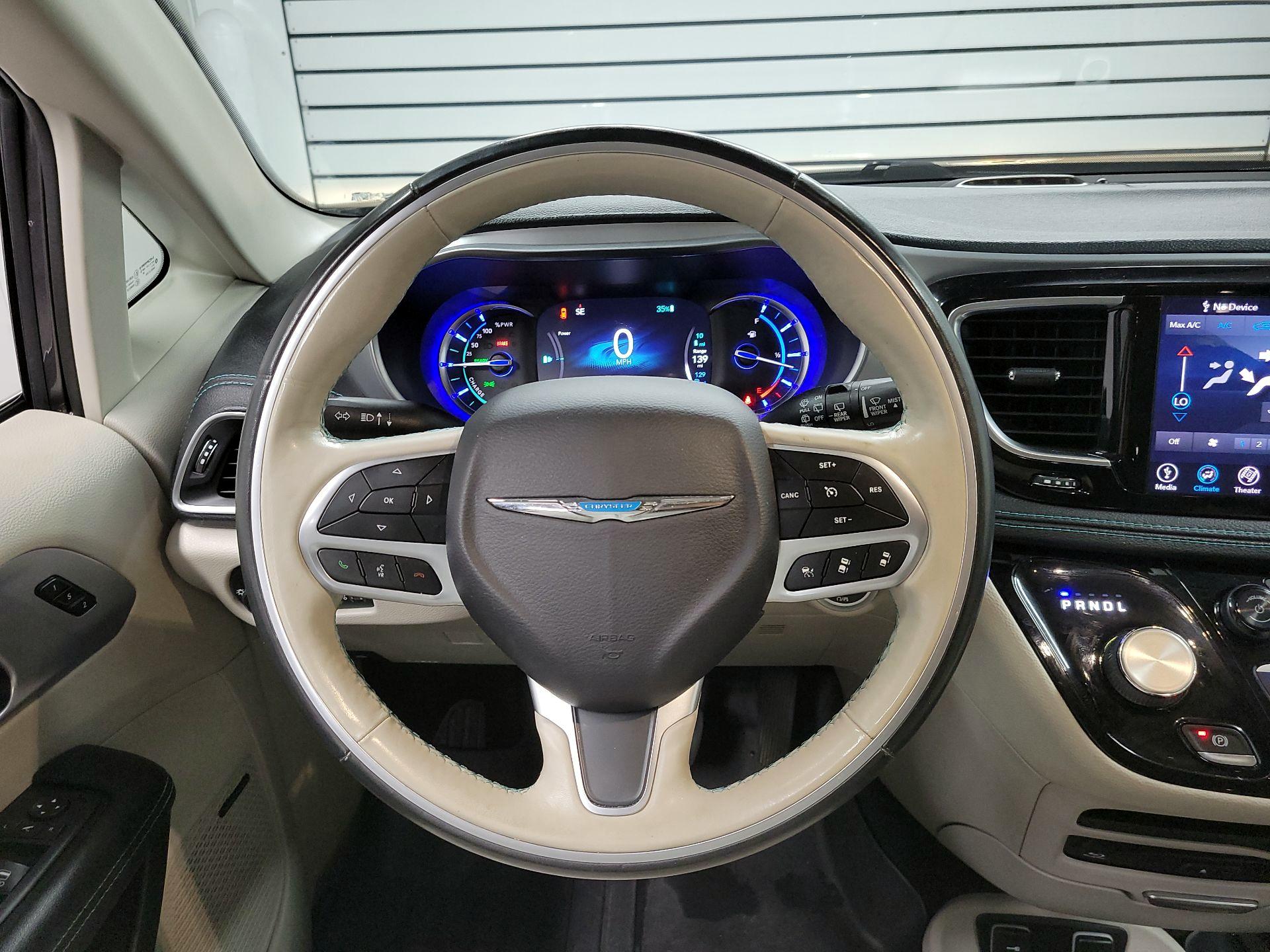Thumbnail: 2019 Chrysler Pacifica - 10