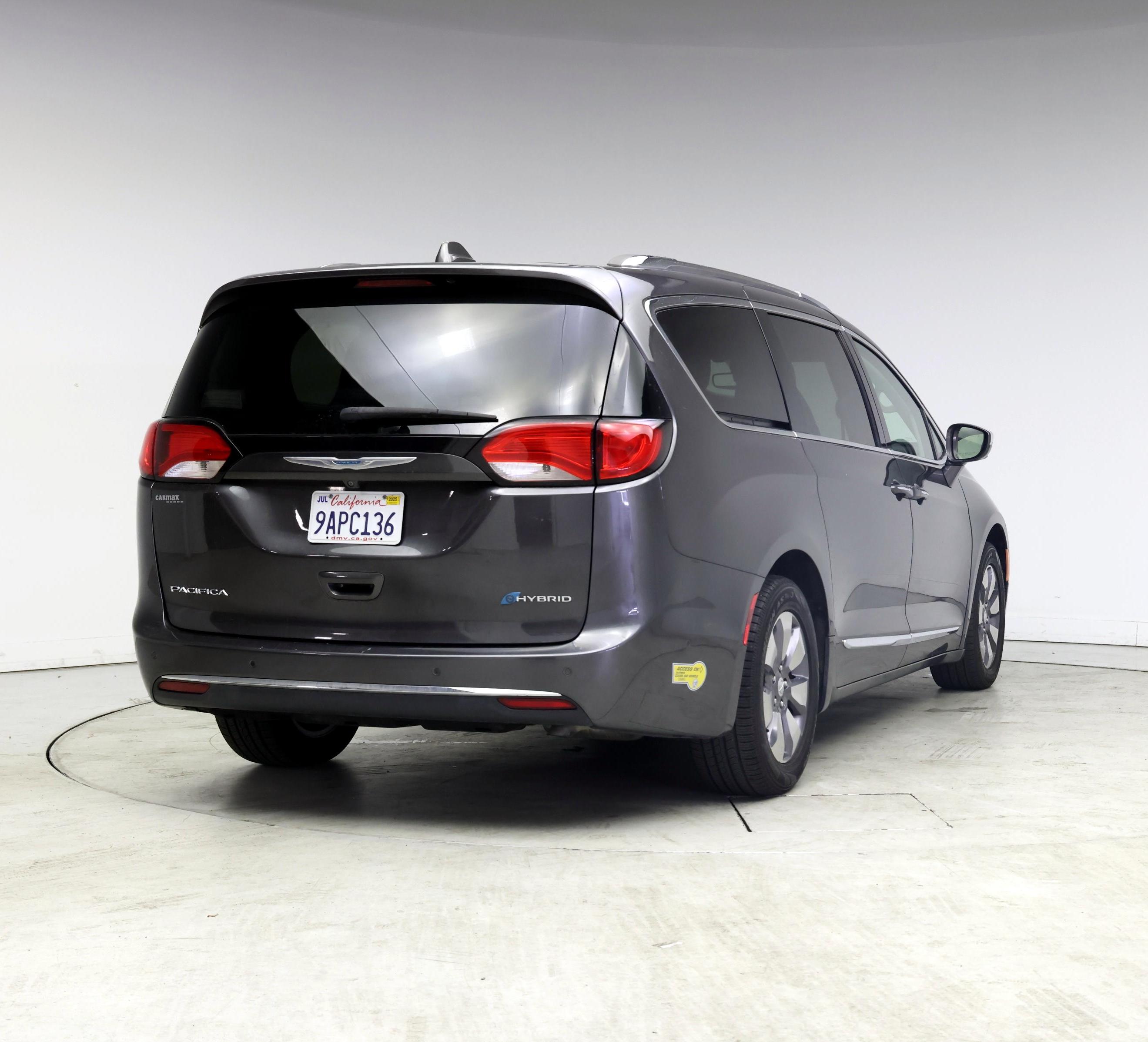Thumbnail: 2019 Chrysler Pacifica - 8