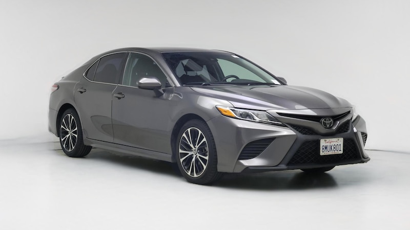 2019 Toyota Camry SE Hero Image