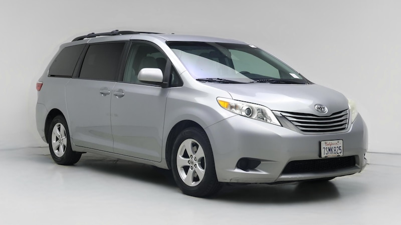 2016 Toyota Sienna LE Hero Image