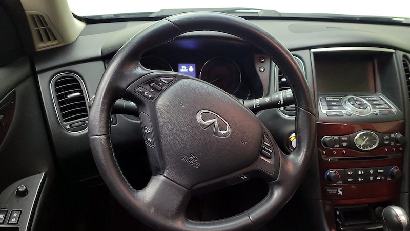 2016 INFINITI QX50  9