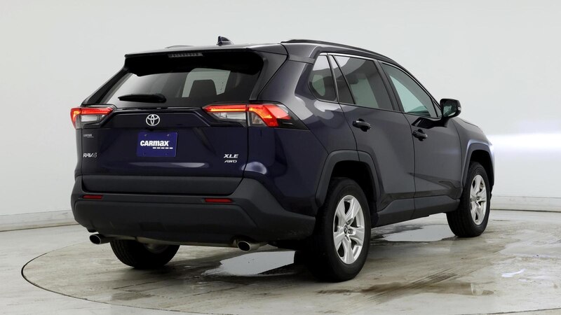 2020 Toyota RAV4 XLE 8