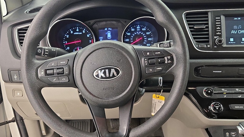 2020 Kia Sedona L 10