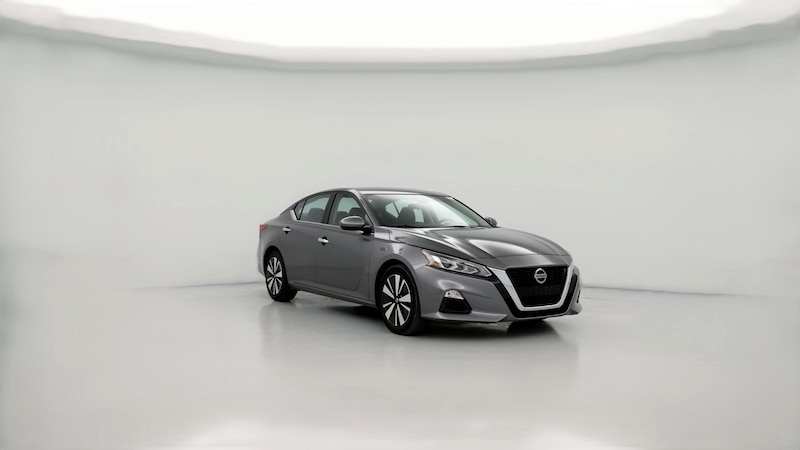 2022 Nissan Altima SV Hero Image