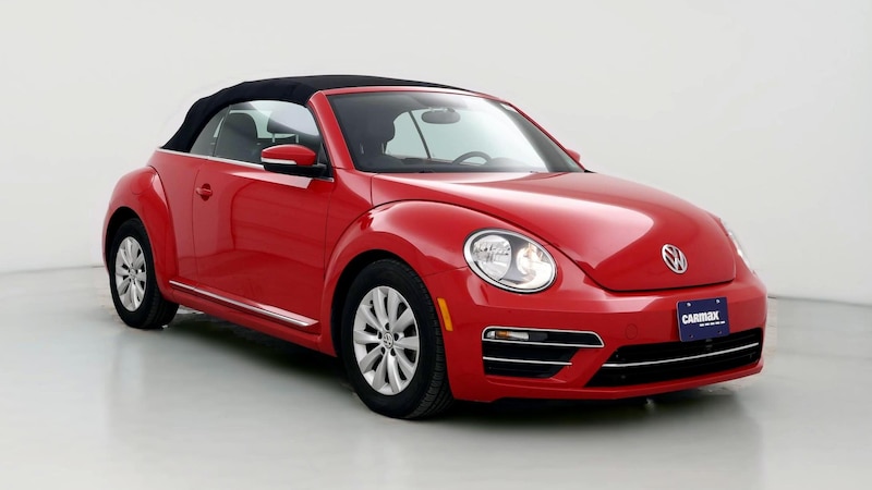 2019 Volkswagen Beetle SE Hero Image