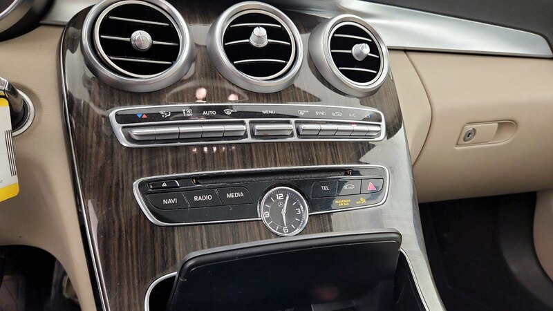2016 Mercedes-Benz C-Class C 300 16