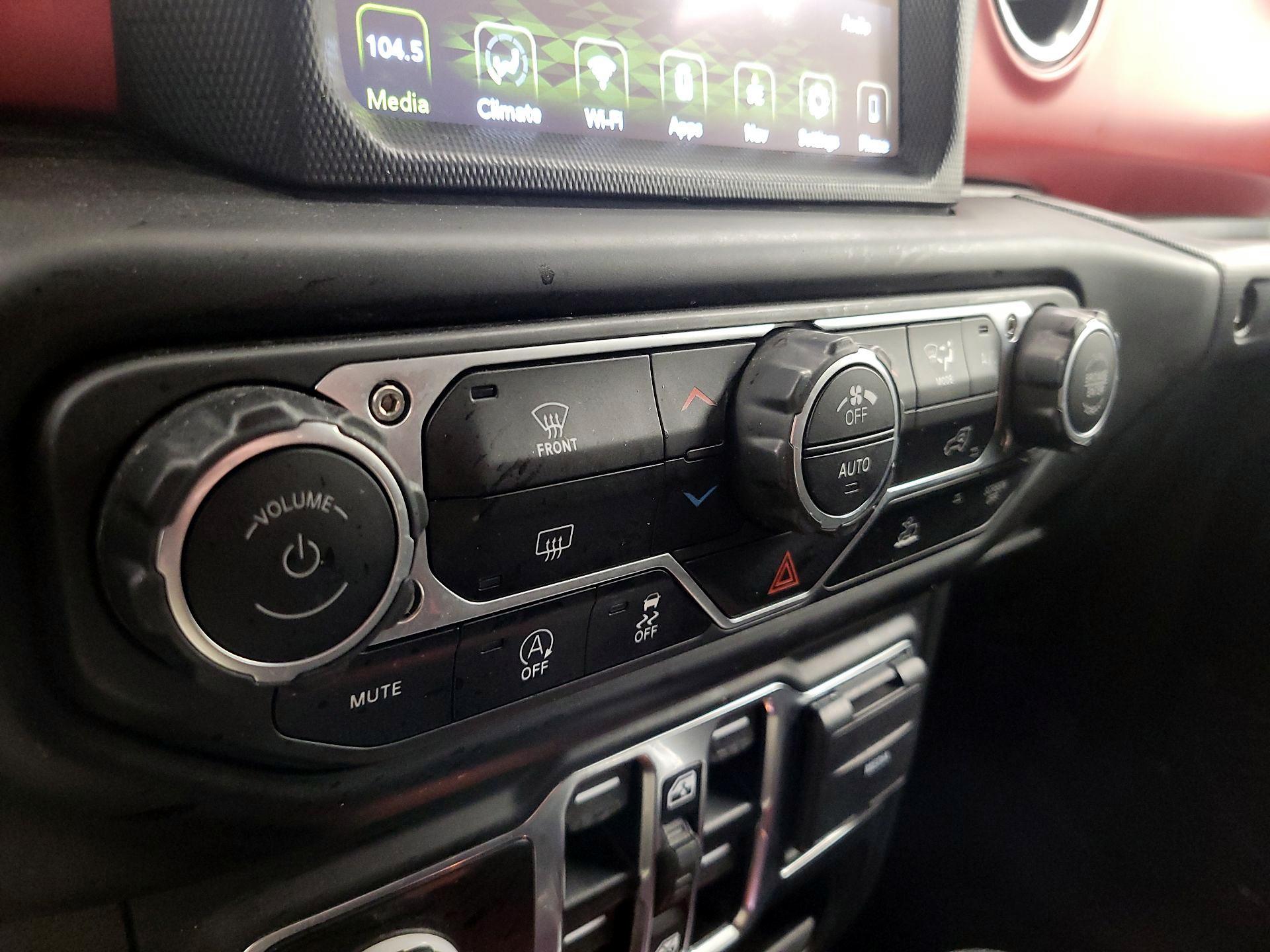 Thumbnail: 2023 Jeep Wrangler - 17