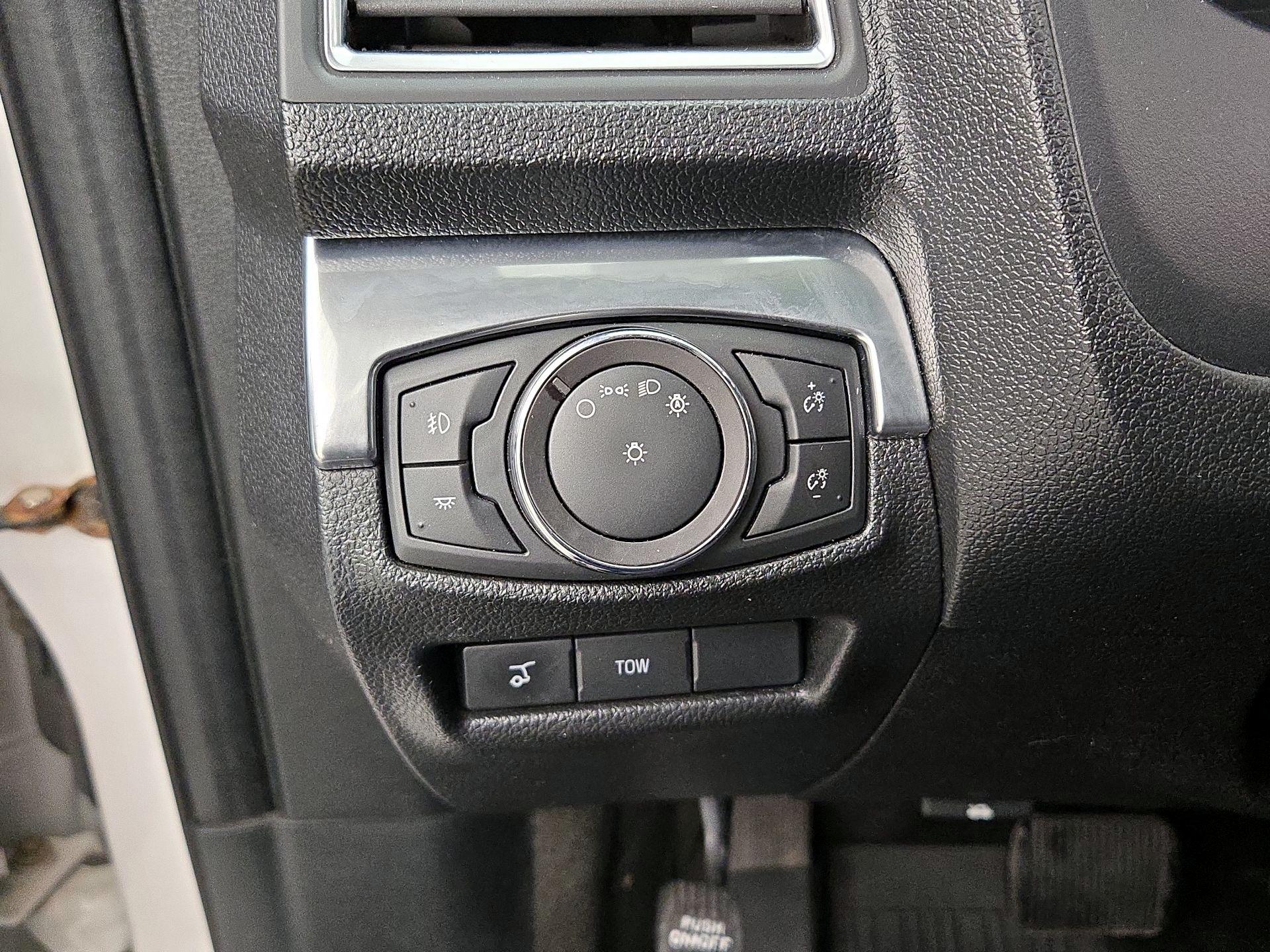 Thumbnail: 2018 Ford Explorer - 13