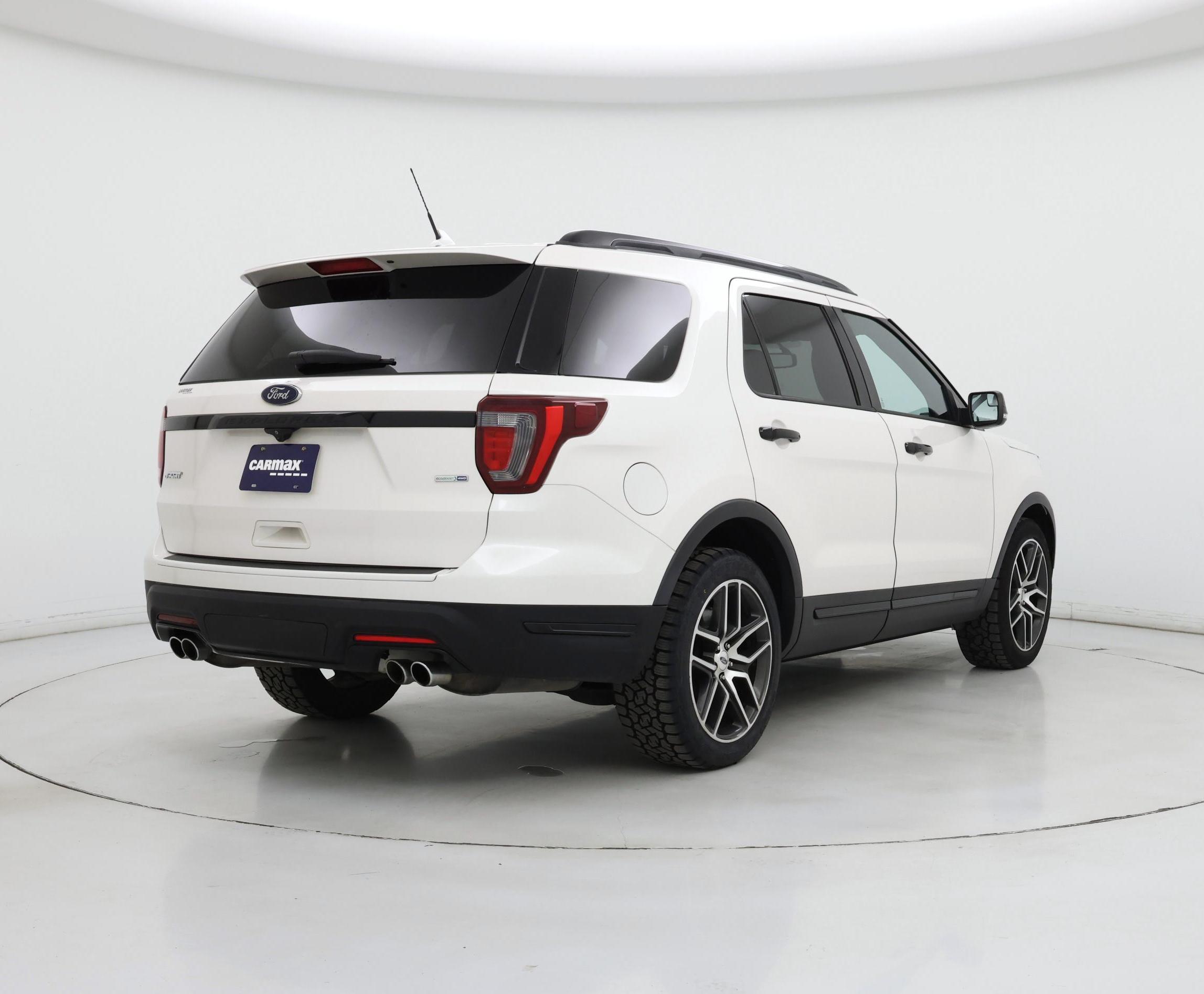 Thumbnail: 2018 Ford Explorer - 8