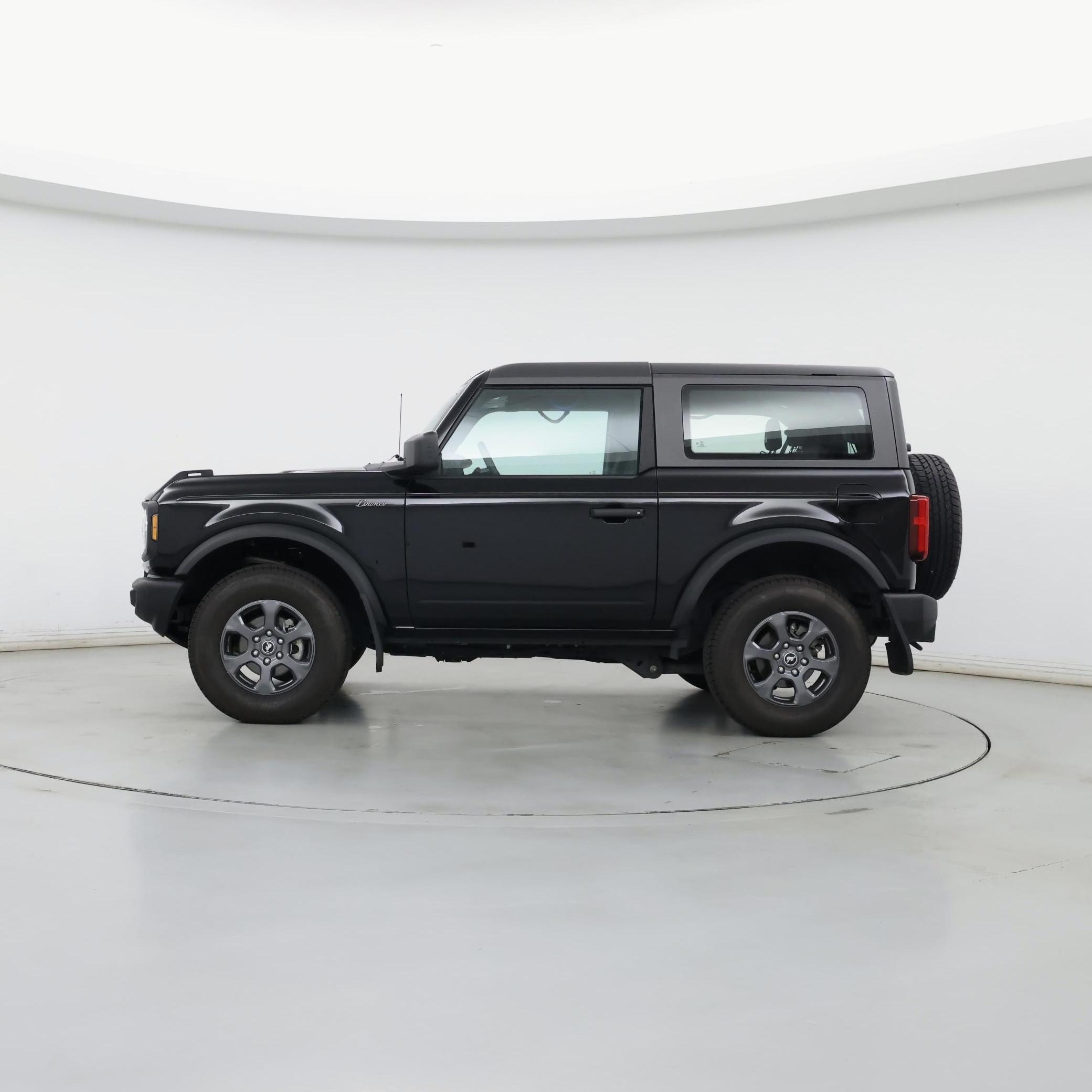 Thumbnail: 2022 Ford Bronco - 3