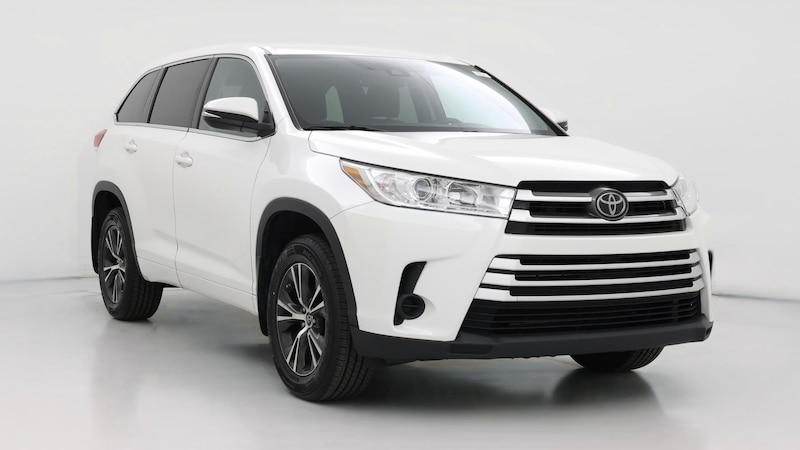 2017 Toyota Highlander LE Hero Image