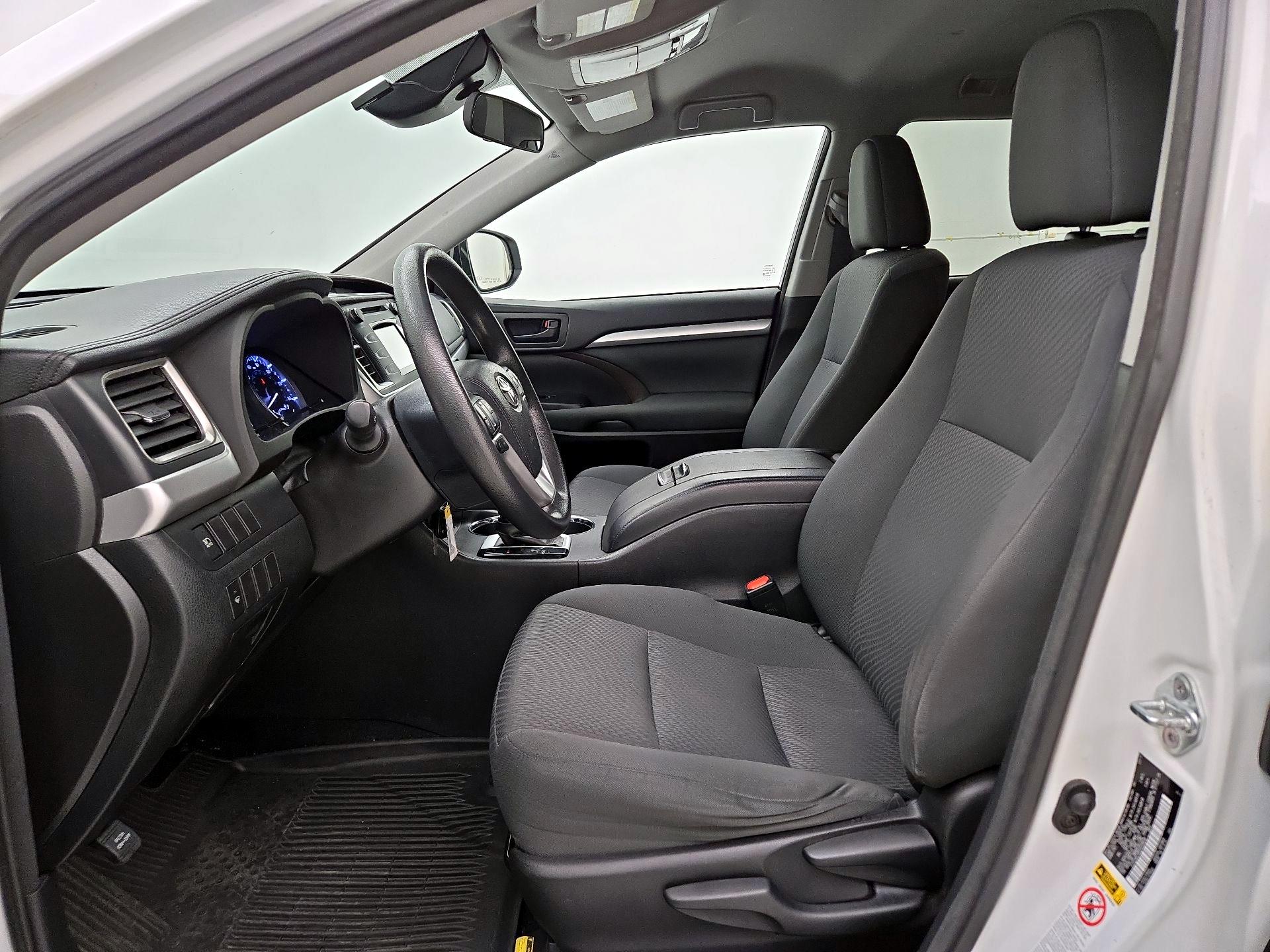 Thumbnail: 2017 Toyota Highlander - 11