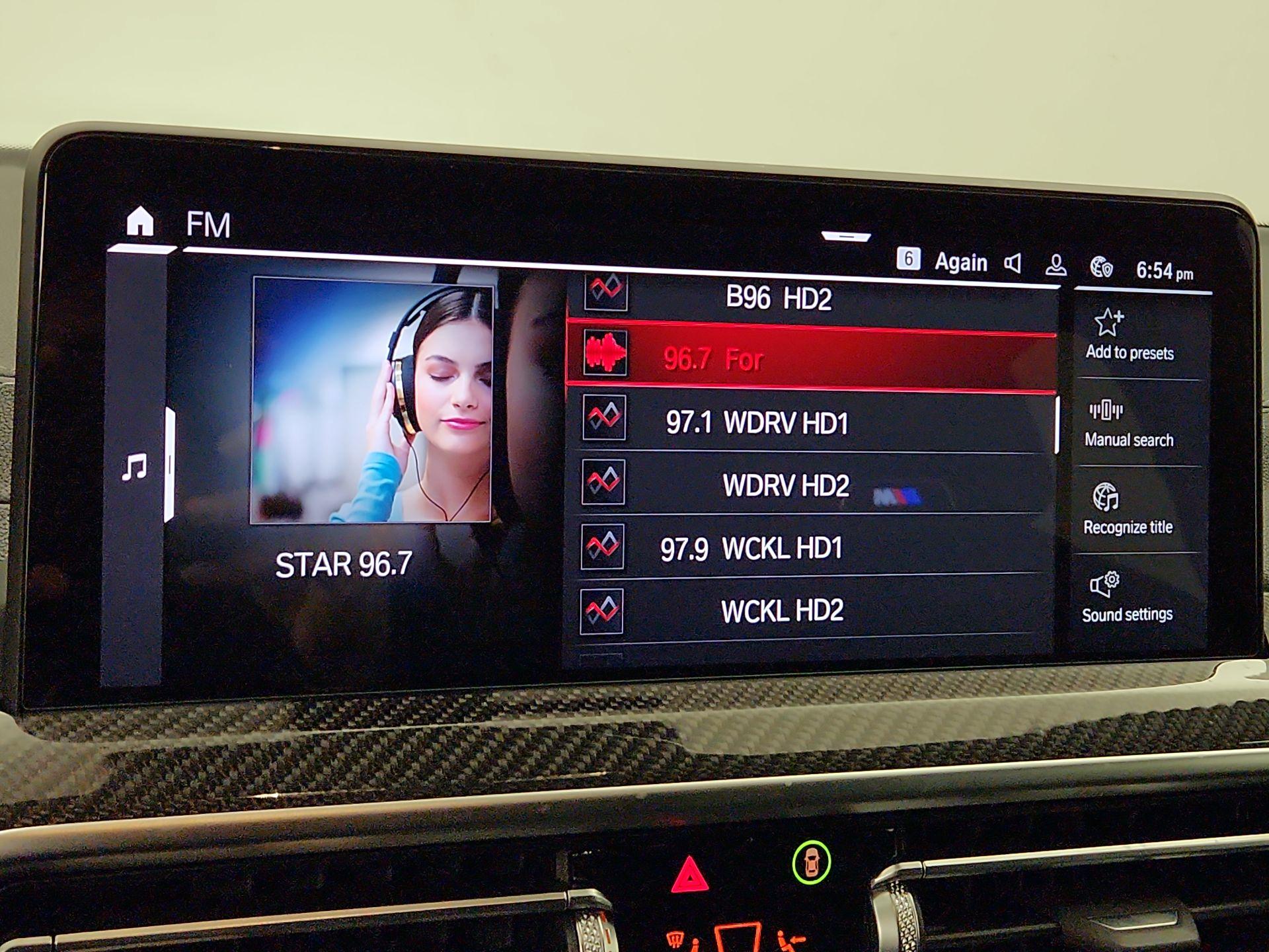 Thumbnail: 2023 BMW X4 - 16