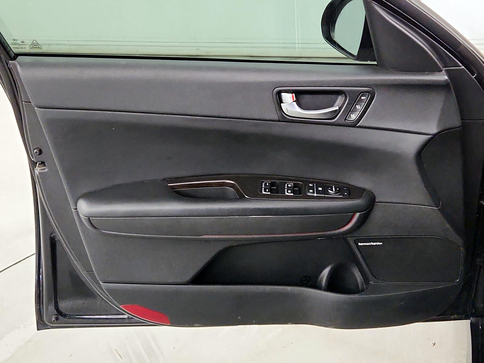 Thumbnail: 2019 Kia Optima - 12