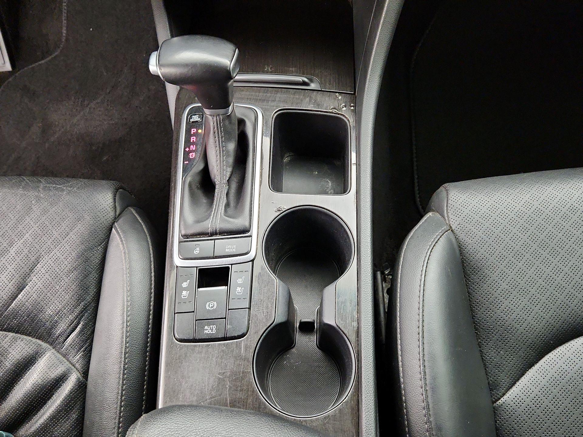 Thumbnail: 2019 Kia Optima - 17