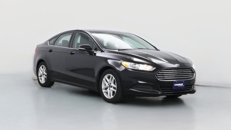 2016 Ford Fusion SE Hero Image