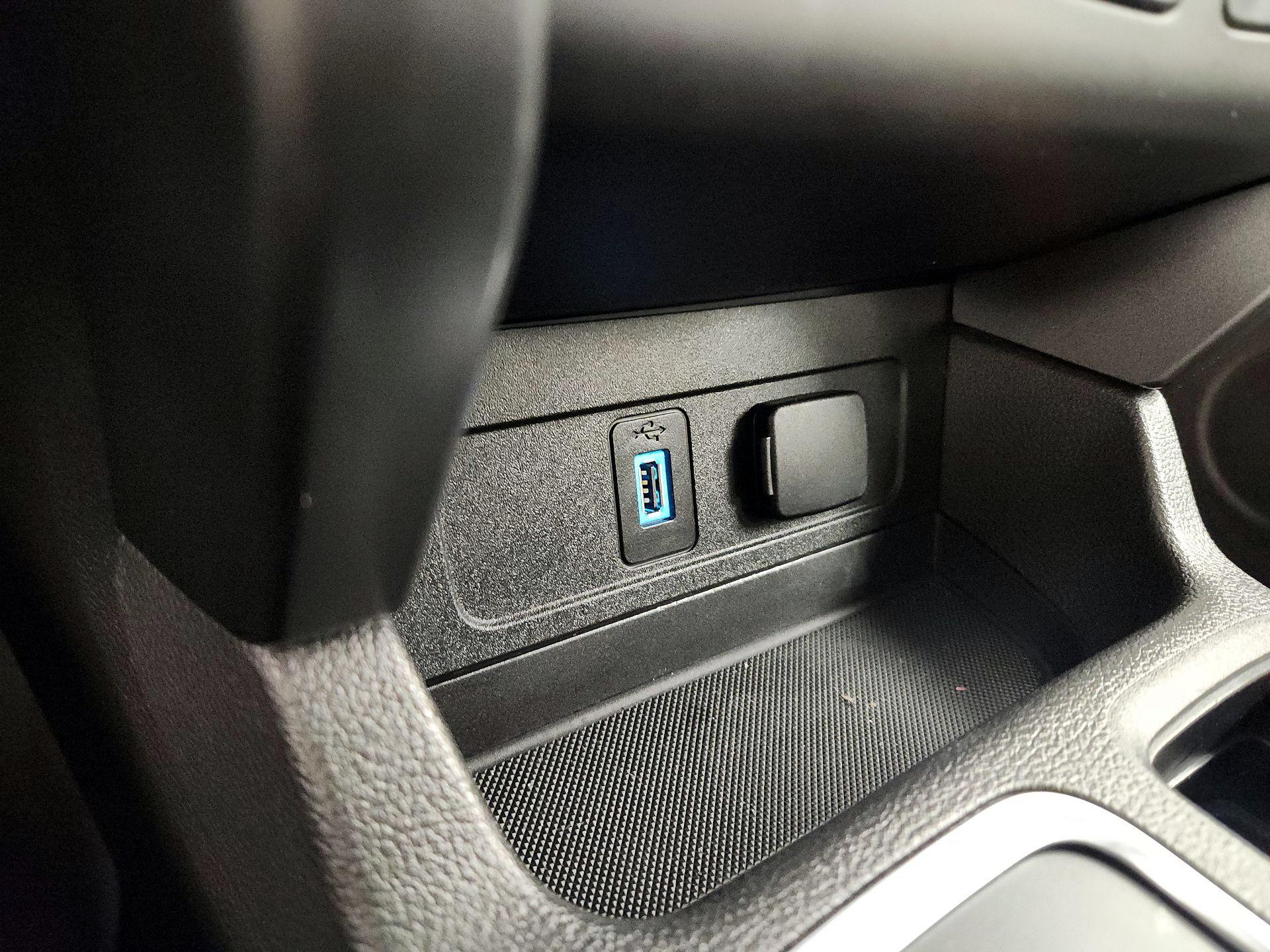 Thumbnail: 2019 Ford Escape - 18