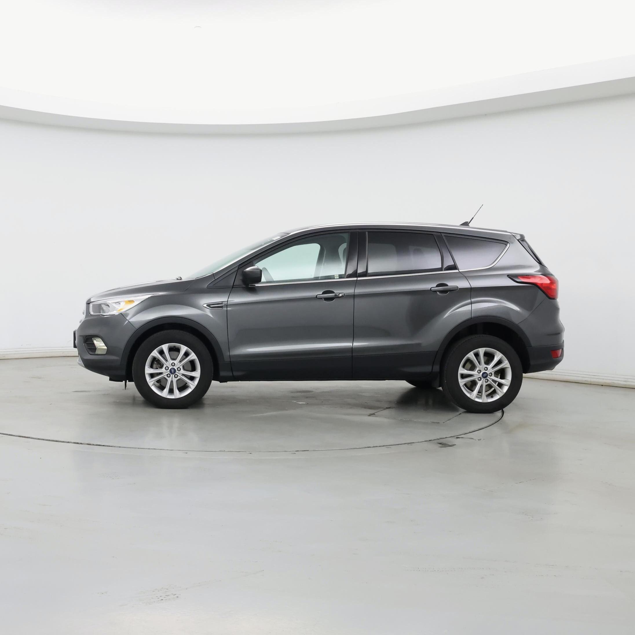 Thumbnail: 2019 Ford Escape - 3