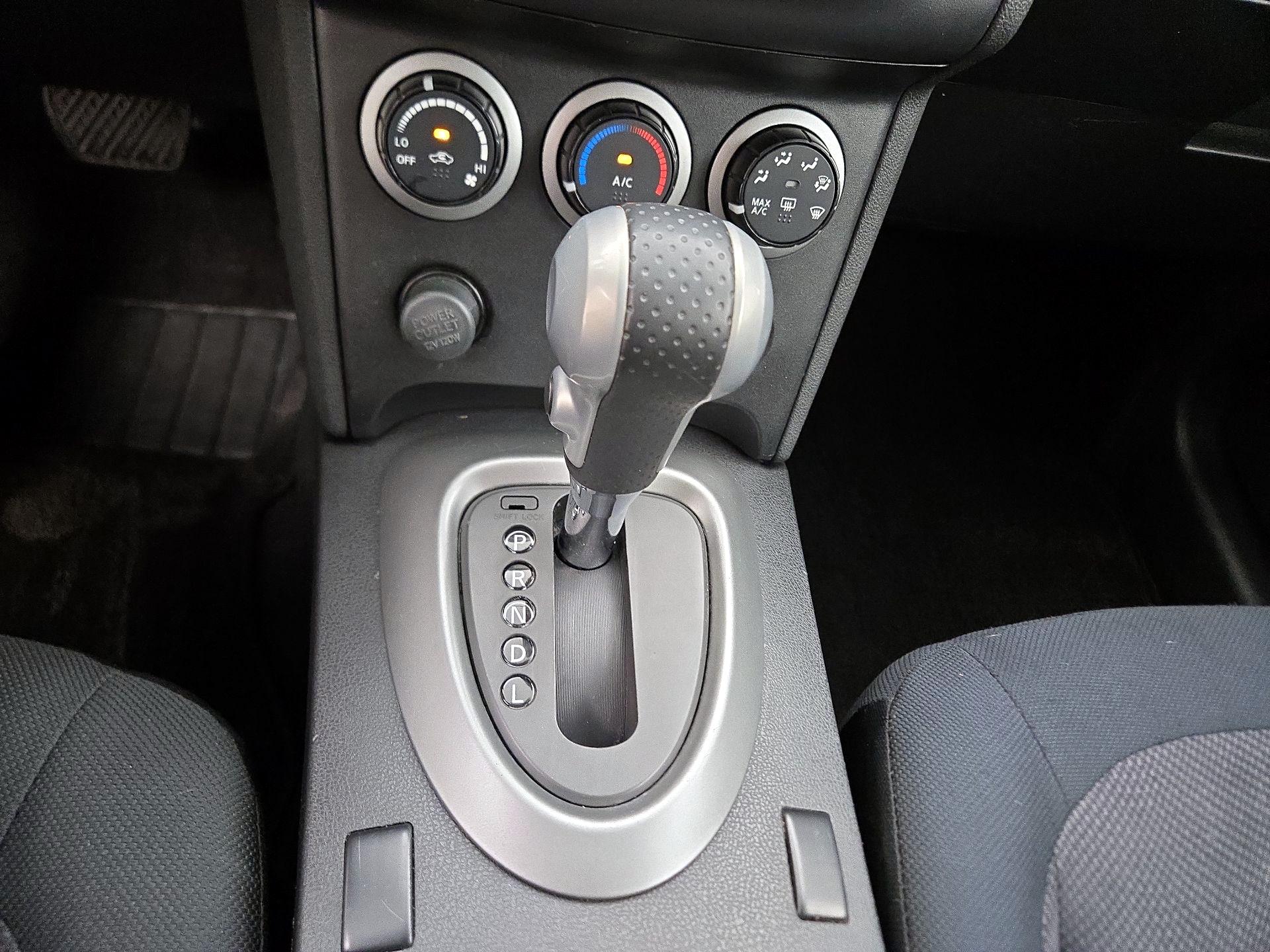 Thumbnail: 2013 Nissan Rogue - 17