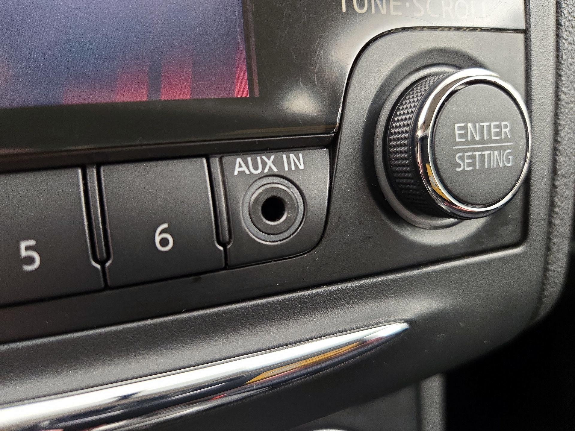 Thumbnail: 2013 Nissan Rogue - 18