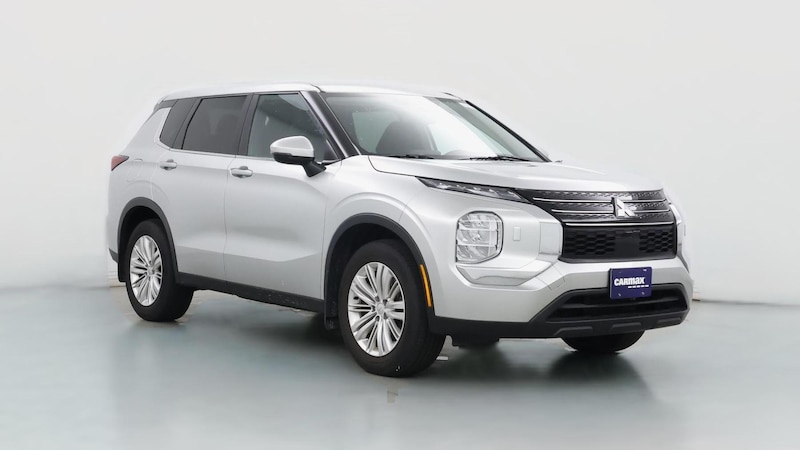 2022 Mitsubishi Outlander ES Hero Image