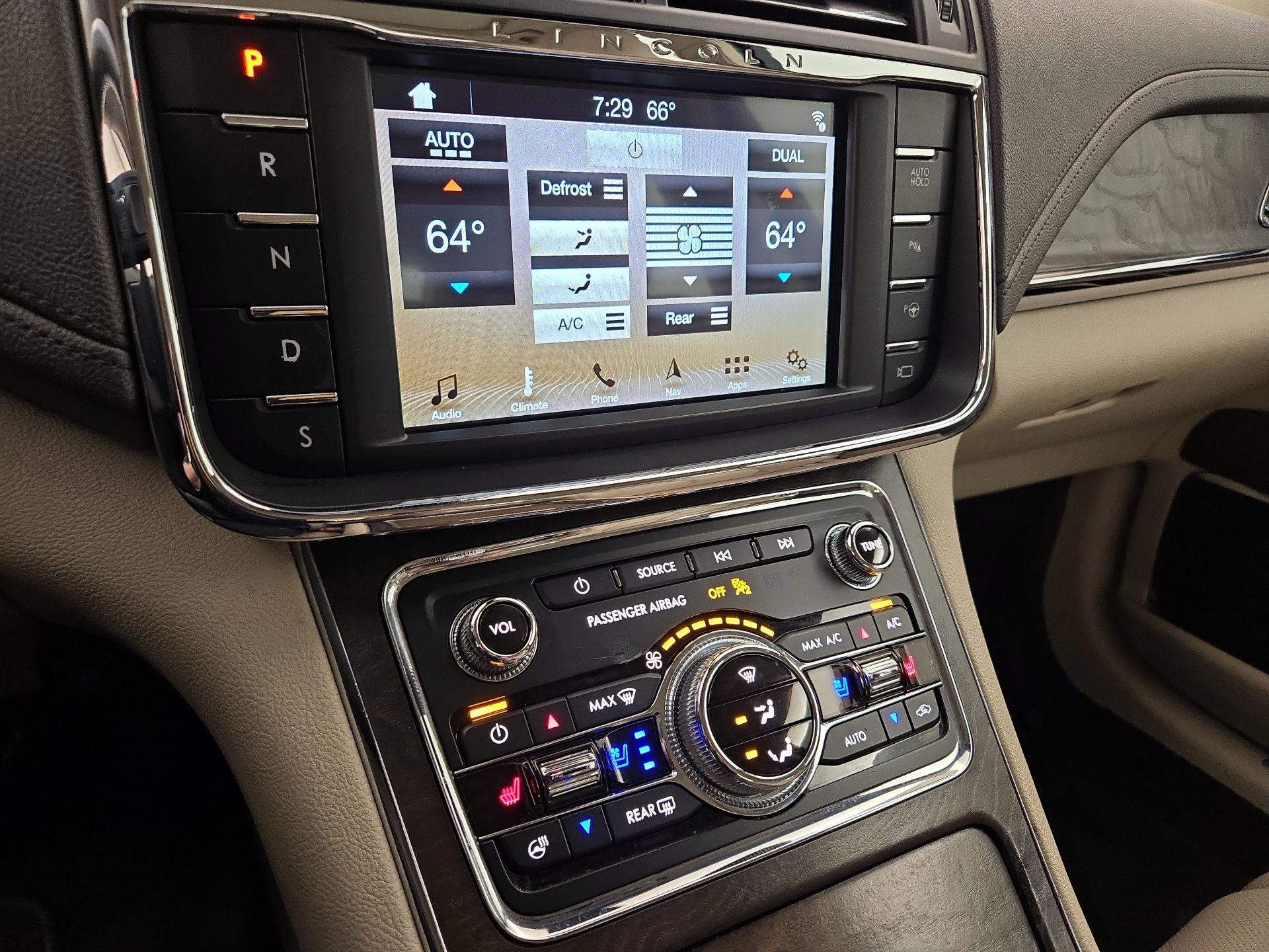 Thumbnail: 2017 Lincoln Continental - 17
