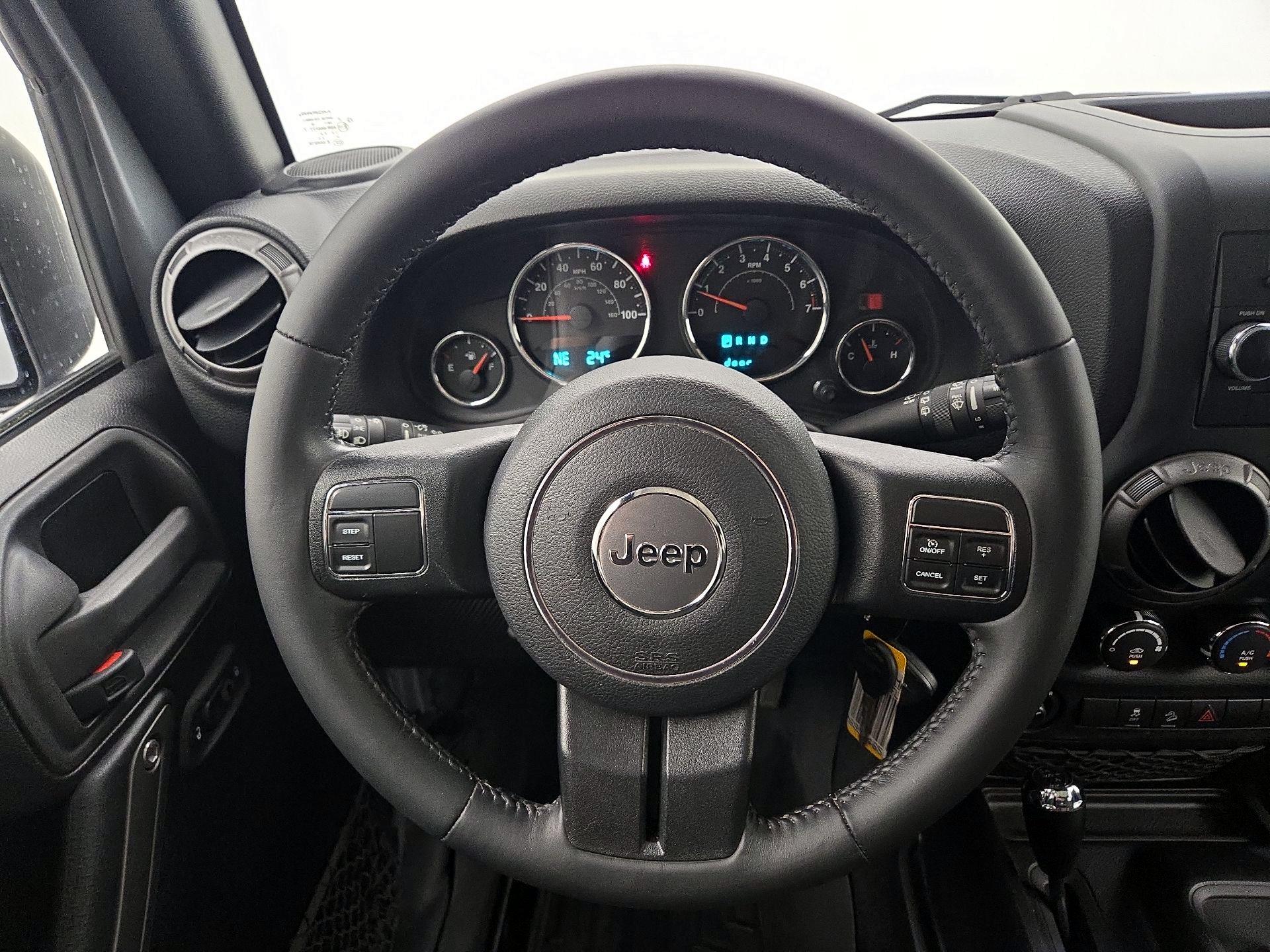 Thumbnail: 2015 Jeep Wrangler - 10
