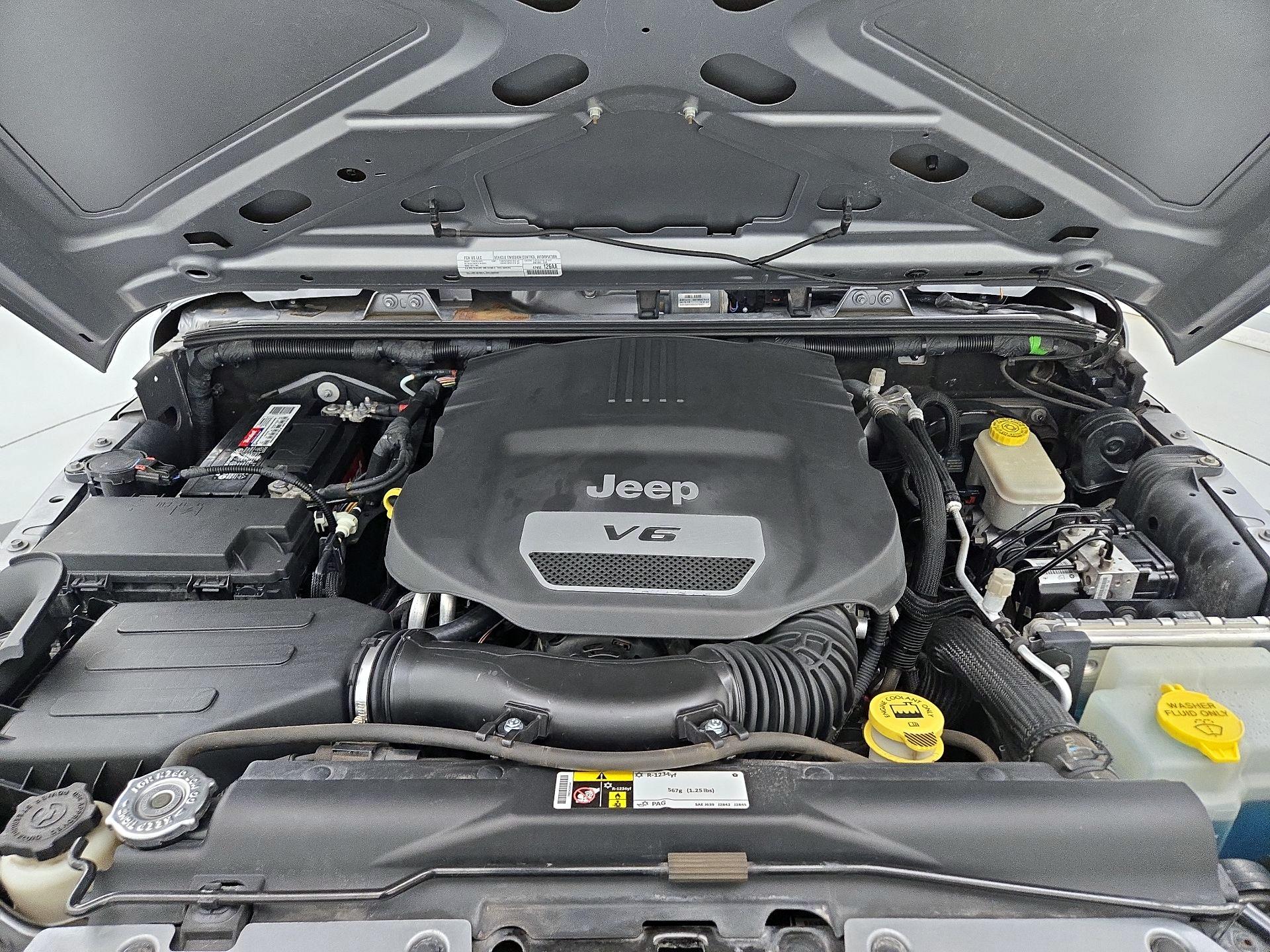 Thumbnail: 2015 Jeep Wrangler - 20