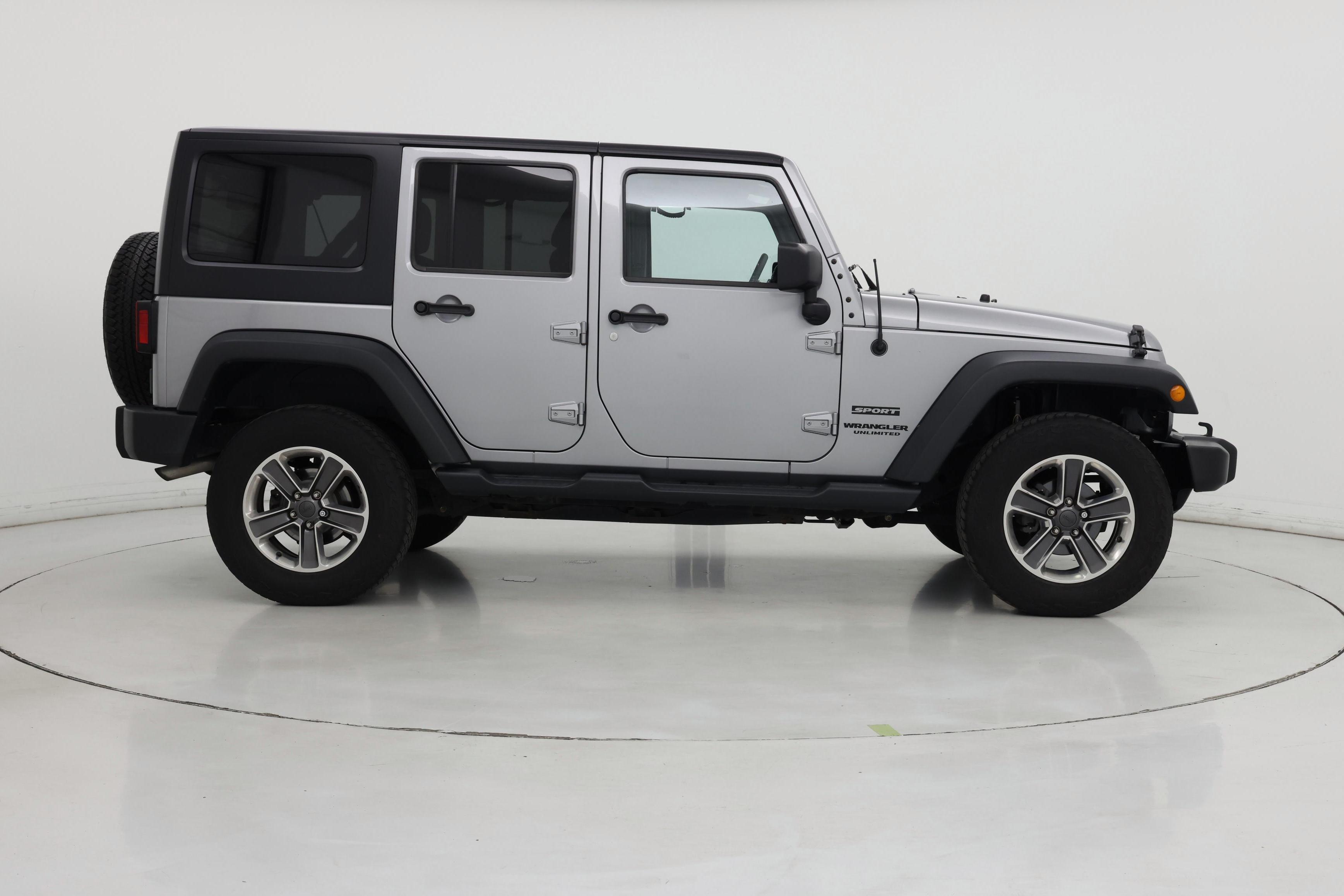 Thumbnail: 2015 Jeep Wrangler - 7
