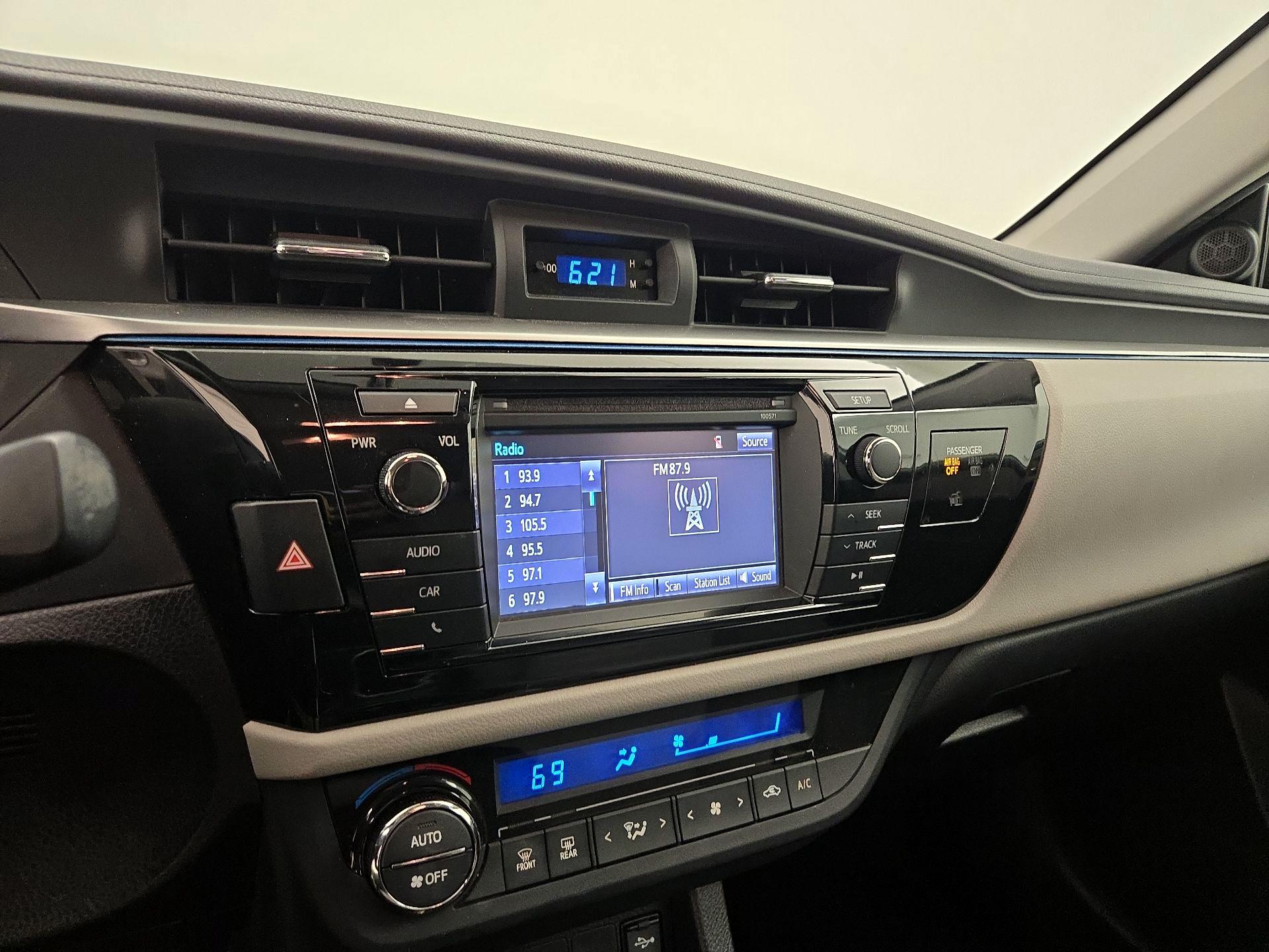 Thumbnail: 2016 Toyota Corolla - 15