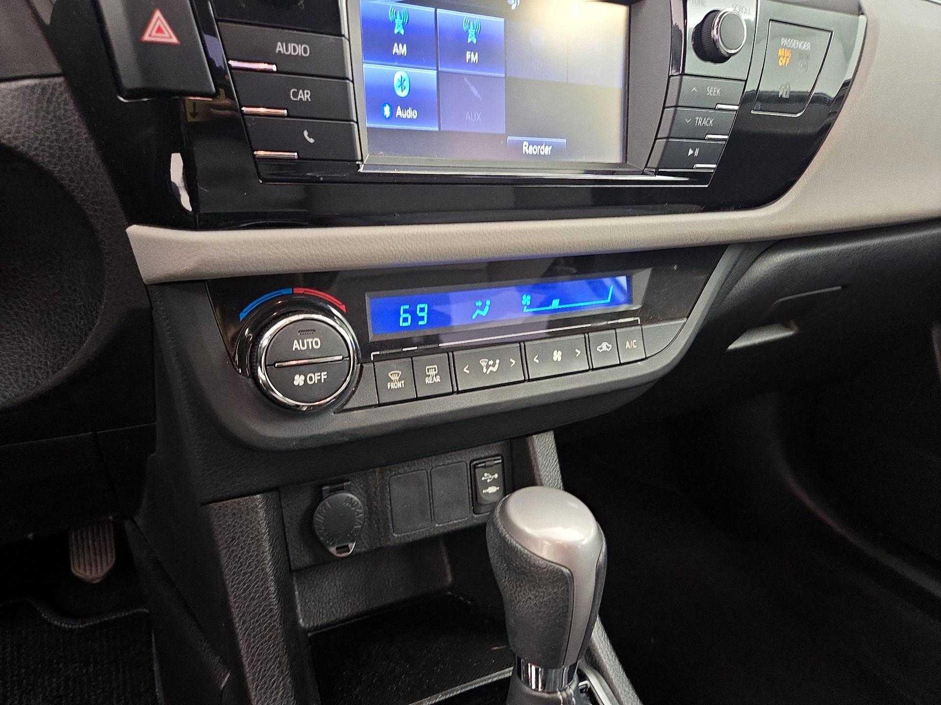 Thumbnail: 2016 Toyota Corolla - 16