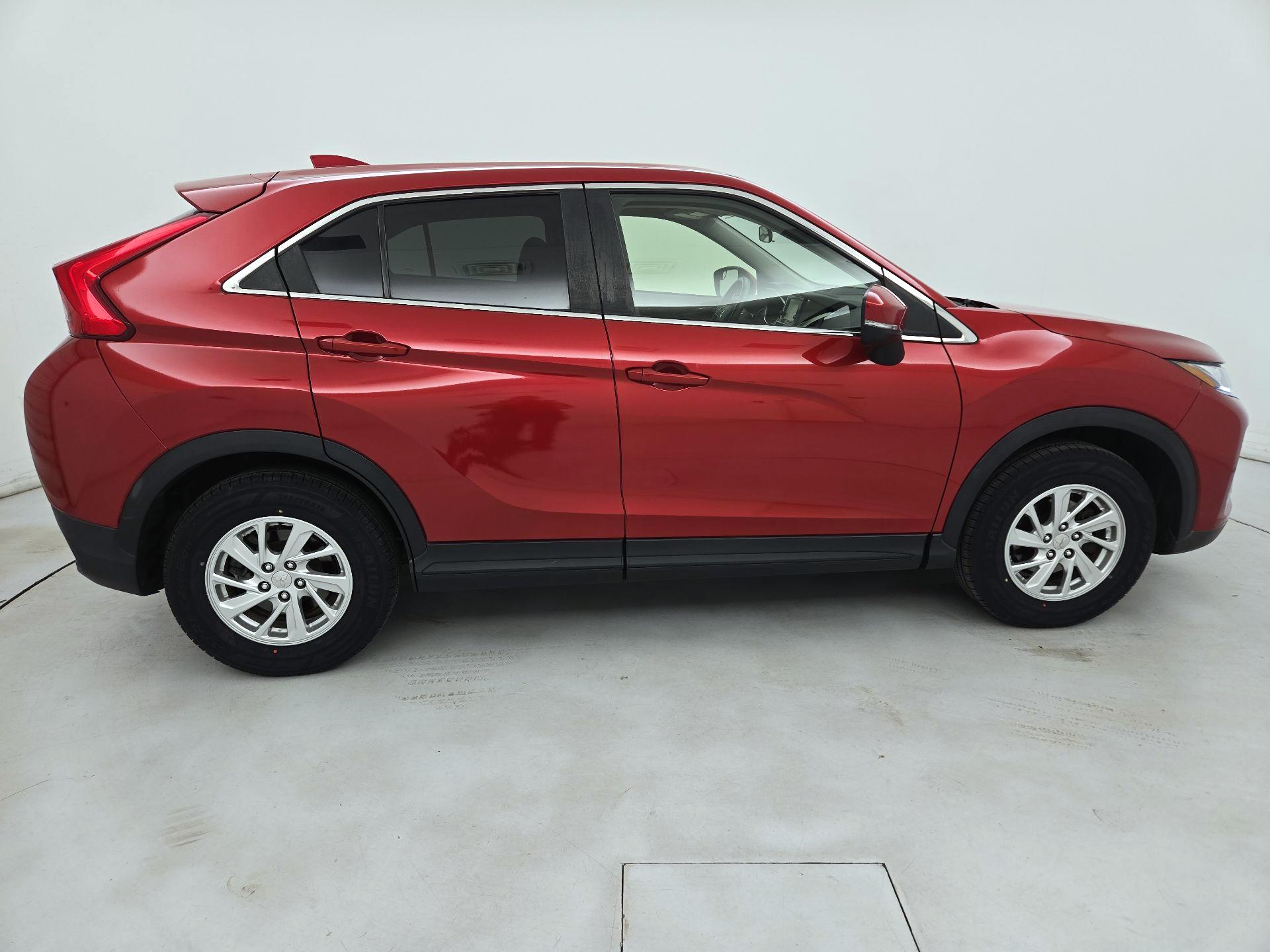 Thumbnail: 2018 Mitsubishi Eclipse Cross - 4