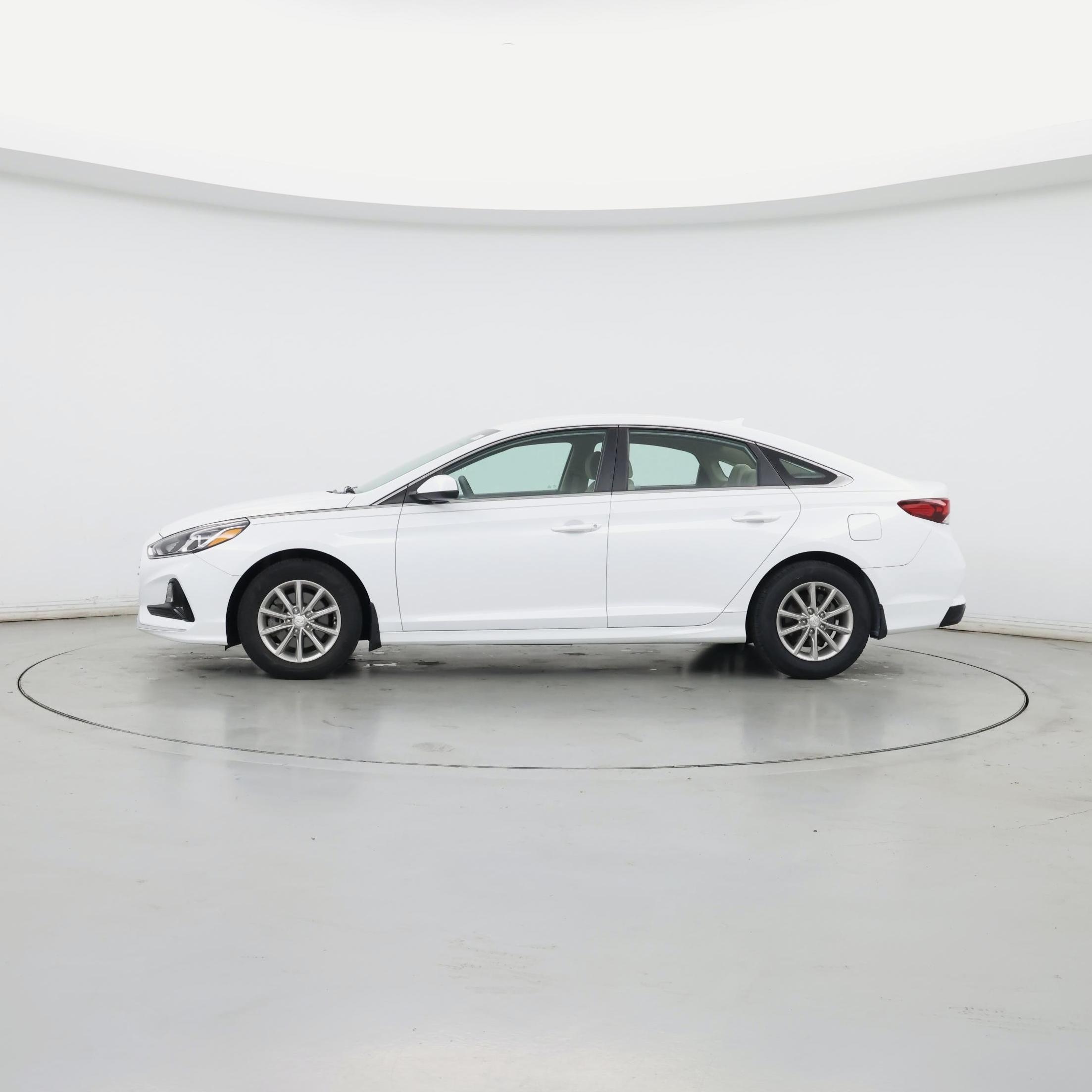 Thumbnail: 2019 Hyundai Sonata - 3
