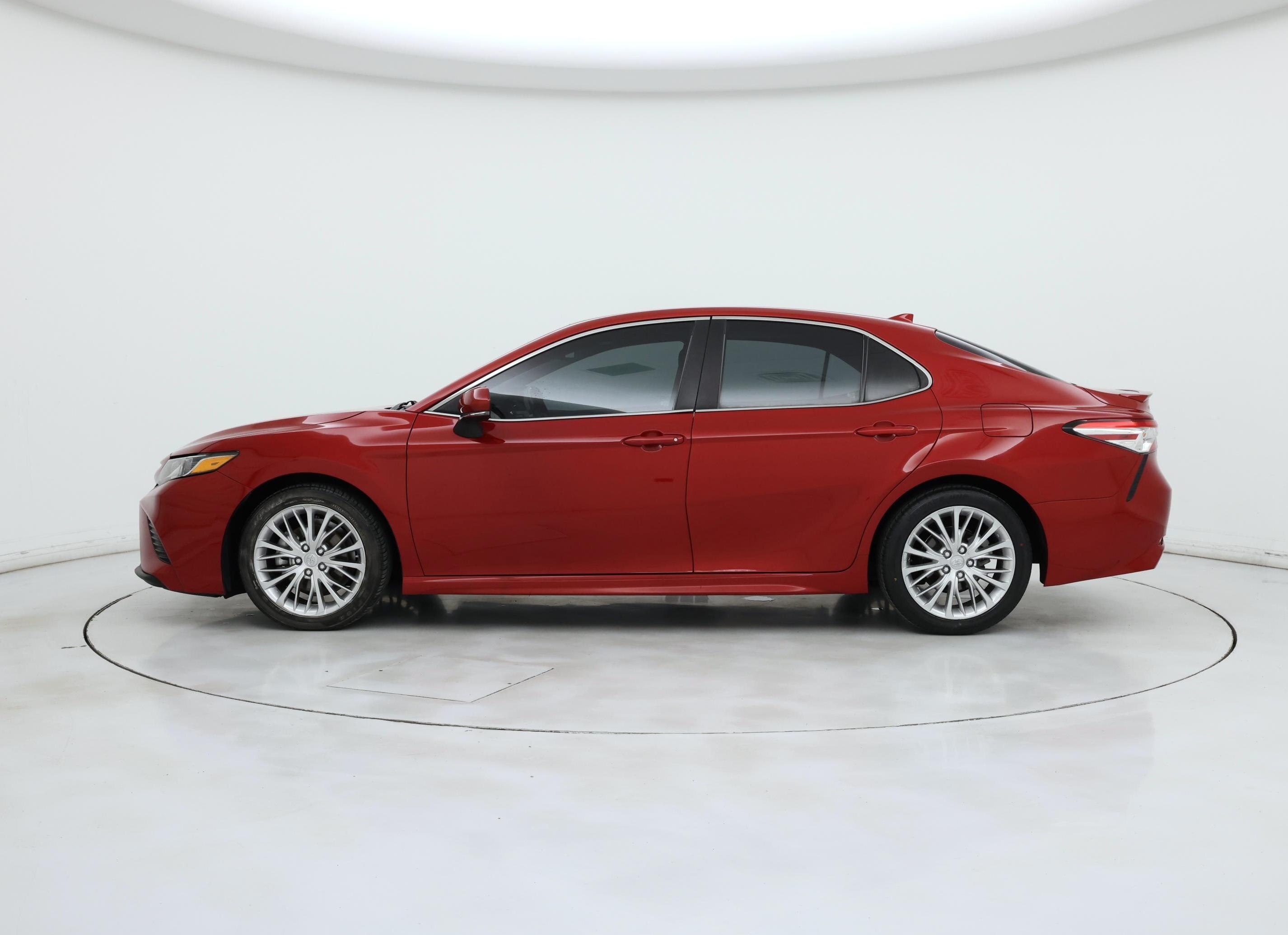 Thumbnail: 2020 Toyota Camry - 3