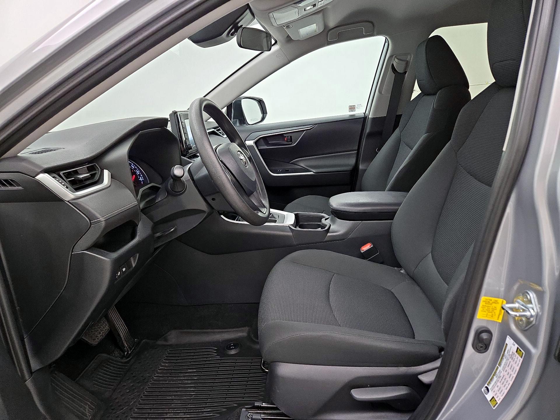 Thumbnail: 2019 Toyota RAV4 - 11