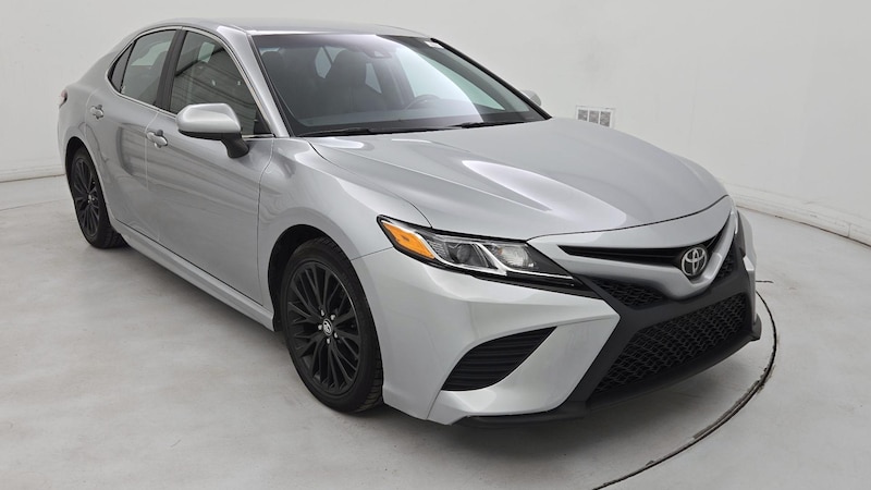 2018 Toyota Camry SE Hero Image