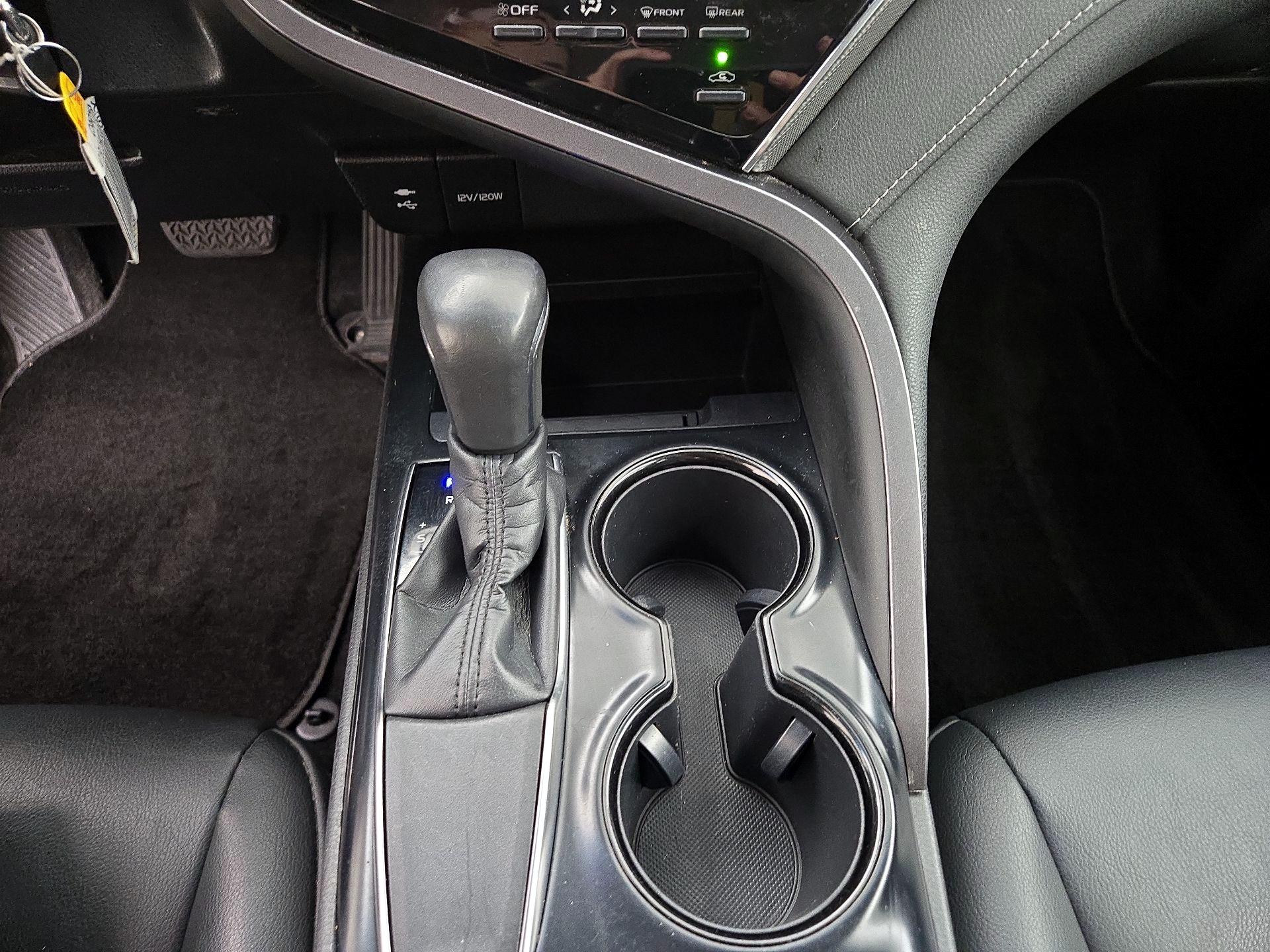 Thumbnail: 2018 Toyota Camry - 15