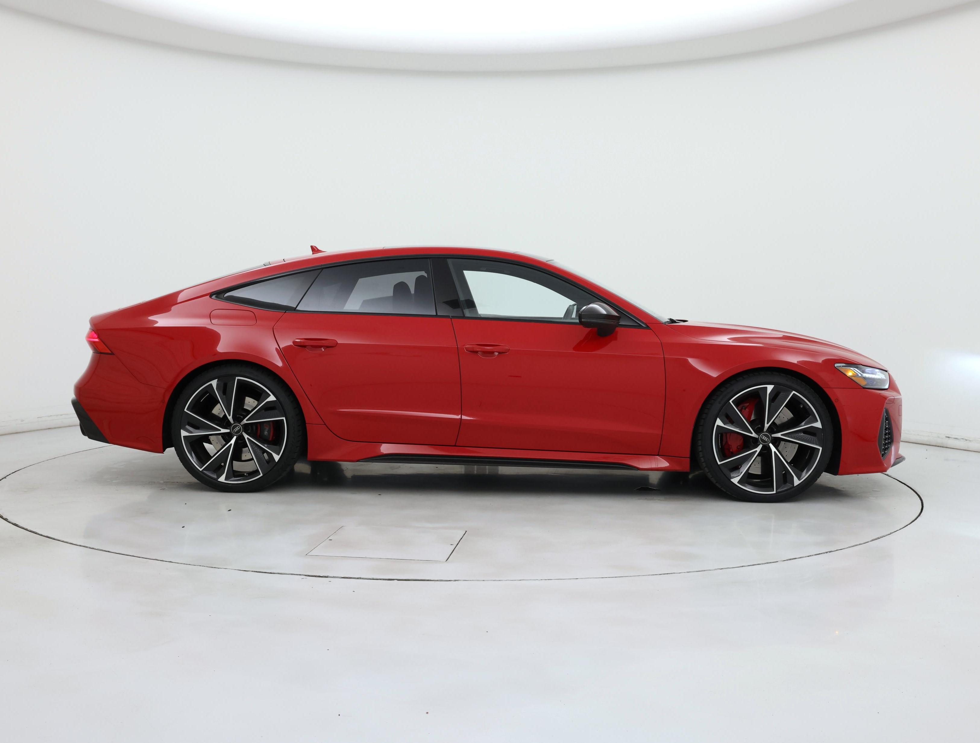 Thumbnail: 2021 Audi RS 7 - 7