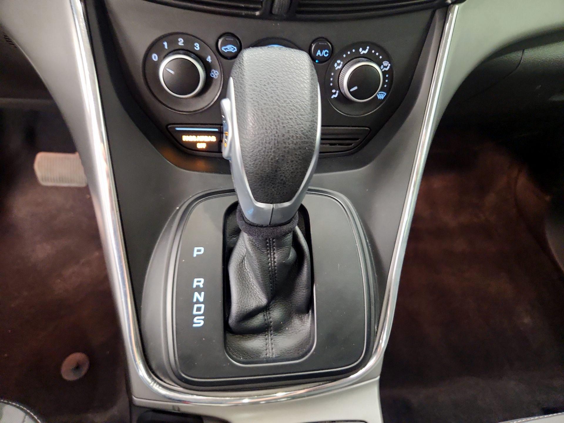 Thumbnail: 2015 Ford Escape - 17